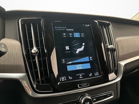 Volvo V90 Cross Country 16 of 30
