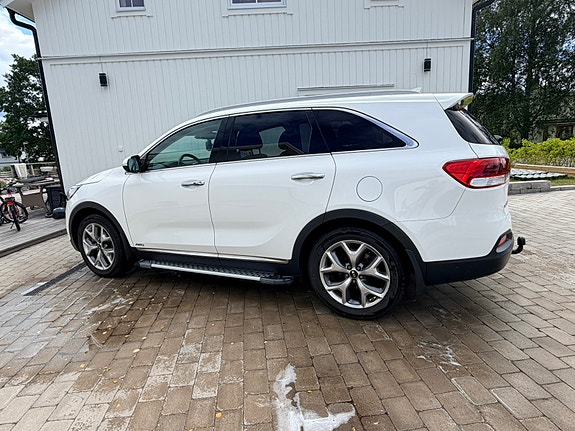 Kia Sorento 2 of 21