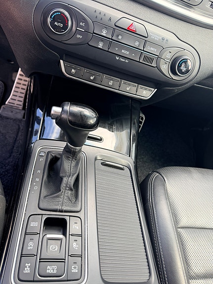 Kia Sorento 17 of 21