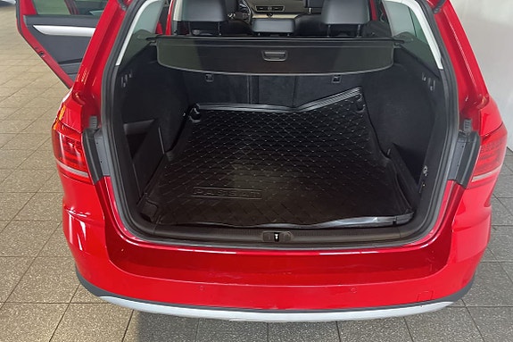Volkswagen Passat Alltrack 7 of 8