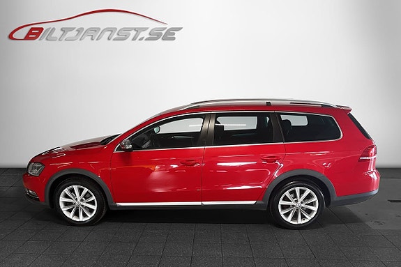 Volkswagen Passat Alltrack 2 of 8