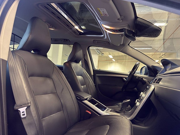 Volvo V70 17 of 25