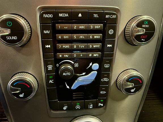Volvo V70 20 of 25