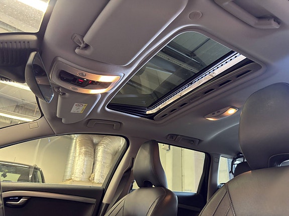 Volvo V70 14 of 25