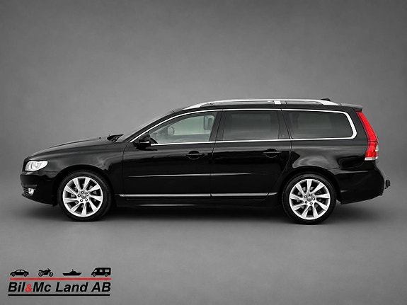 Volvo V70 2 of 25