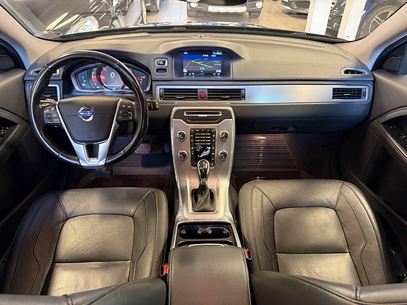 Volvo V70 11 of 25