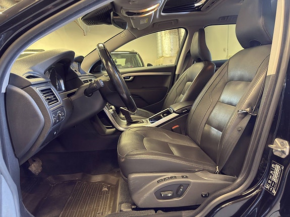 Volvo V70 13 of 25