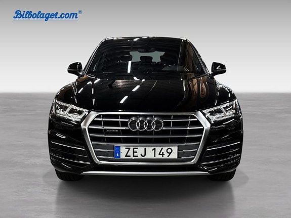 Audi Q5 2 of 11