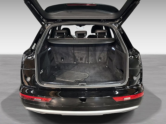 Audi Q5 7 of 11