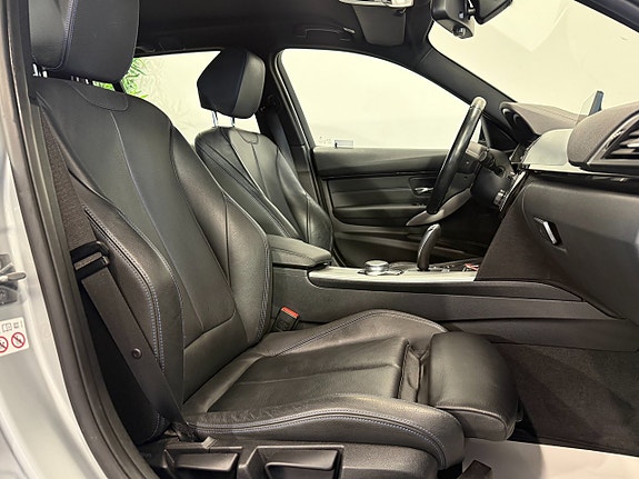 BMW 320d 16 of 20