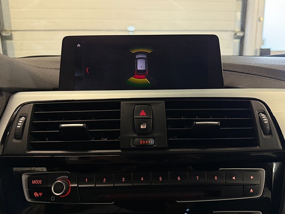 BMW 320d 12 of 20