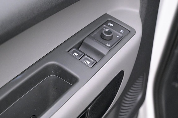 Volkswagen ID. Buzz 7 of 27