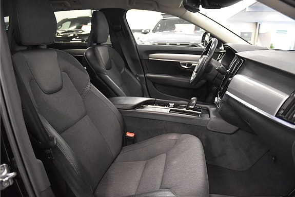 Volvo V90 Cross Country 12 of 24