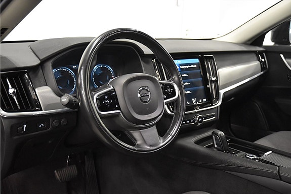 Volvo V90 Cross Country 8 of 24