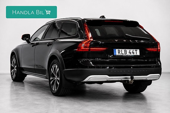 Volvo V90 Cross Country 7 of 24