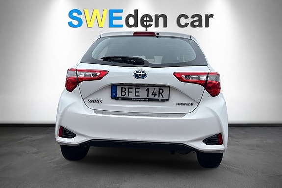 Toyota Yaris 4 of 11