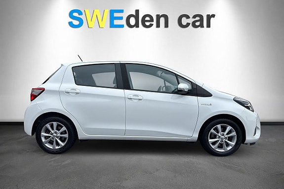 Toyota Yaris 6 of 11