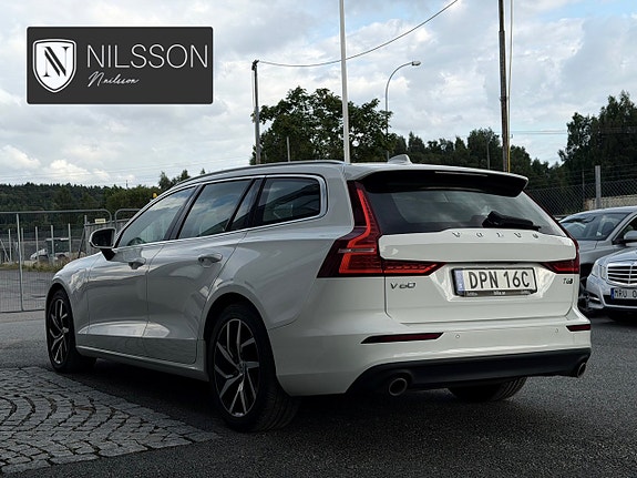 Volvo V60 10 of 30