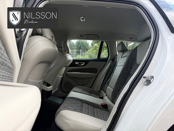 Volvo V60 26 of 30