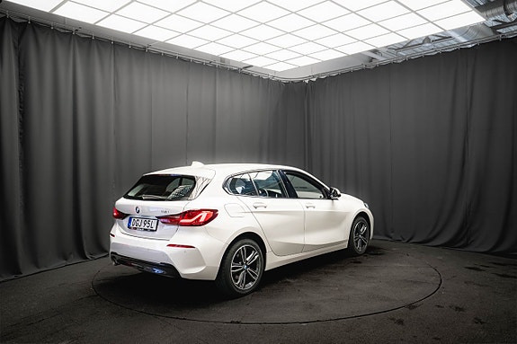 BMW 118i 6 of 19