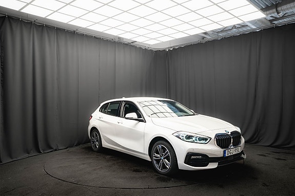 BMW 118i 4 of 19