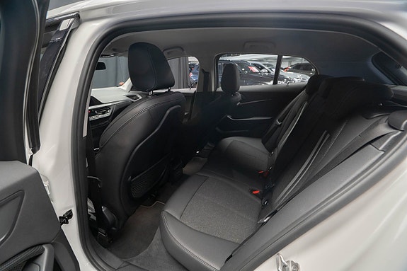 BMW 118i 18 of 19