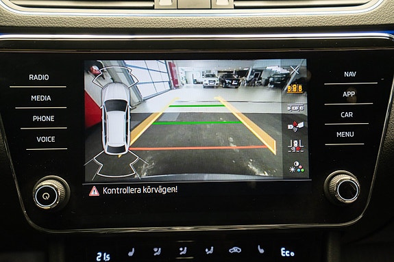 Skoda Superb 13 of 25