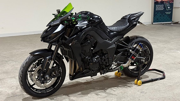 Kawasaki Z1000 Helsystem 0kr insats låga mil 2 of 14