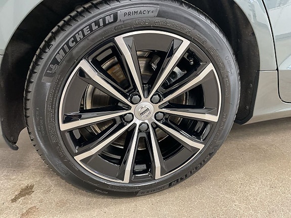 Volvo V60 10 of 19