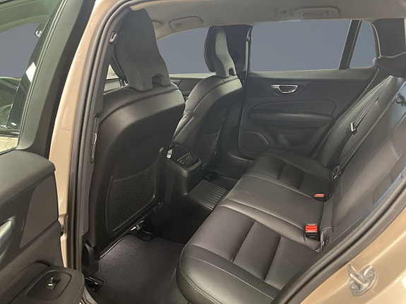 Volvo V60 8 of 12