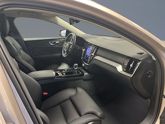 Volvo V60 7 of 12