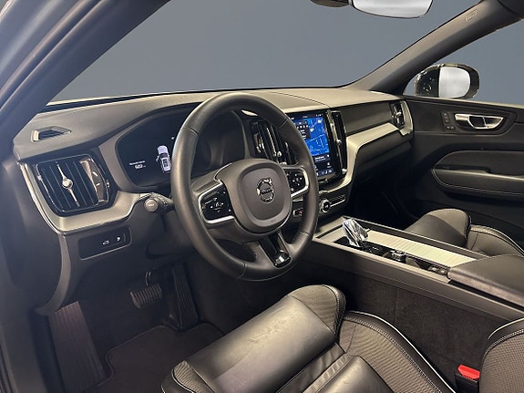 Volvo XC60 5 of 13