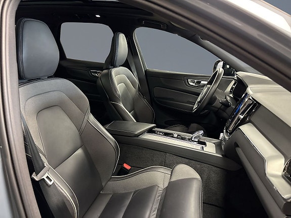Volvo XC60 7 of 13