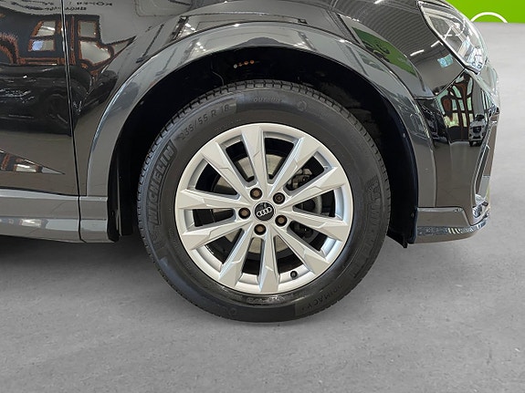 Audi Q3 8 of 24