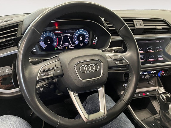 Audi Q3 13 of 24