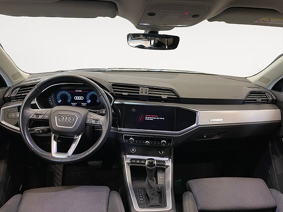 Audi Q3 10 of 24