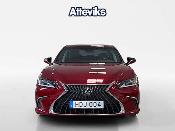Lexus ES300h 2 of 27
