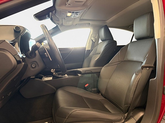 Lexus ES300h 20 of 27