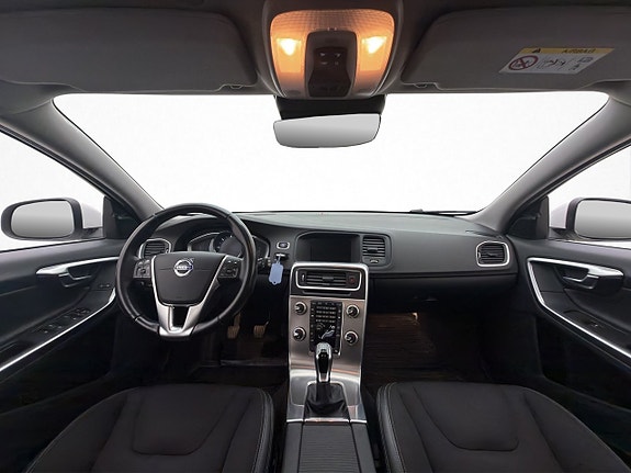 Volvo V60 12 of 30