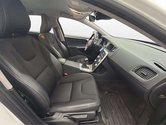 Volvo V60 27 of 30