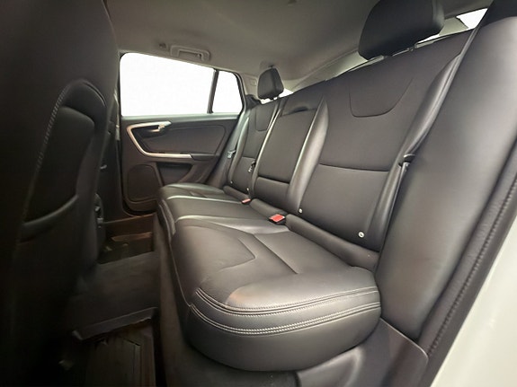Volvo V60 25 of 30