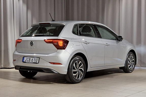 Volkswagen Polo 5 of 15