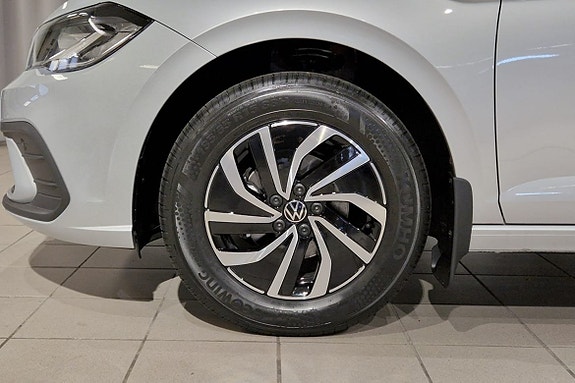 Volkswagen Polo 3 of 15