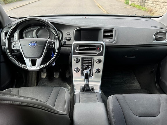 Volvo V60 8 of 15