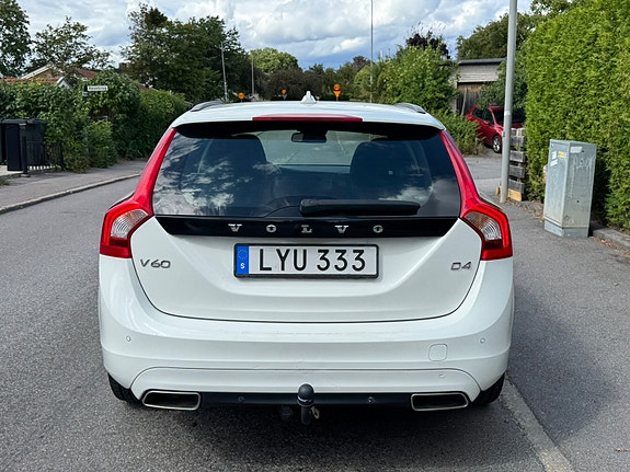 Volvo V60 7 of 15