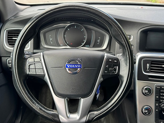 Volvo V60 9 of 15