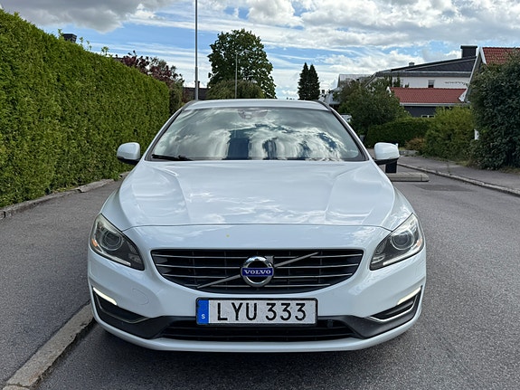 Volvo V60 6 of 15