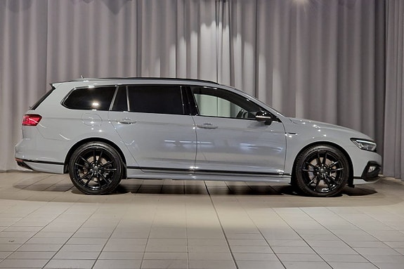 Volkswagen Passat 3 of 17