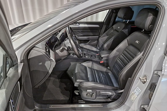 Volkswagen Passat 7 of 17