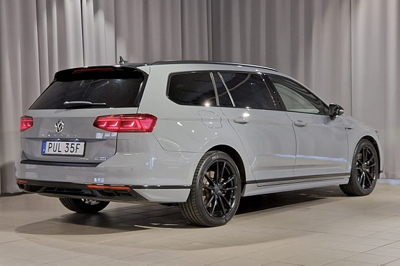 Volkswagen Passat 4 of 17